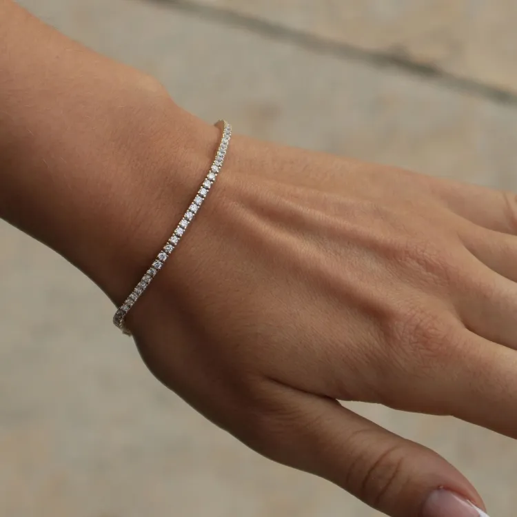 Tennisarmband 2,69 ct aus 14 Karat Gold