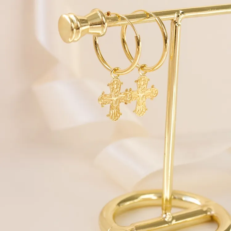 18 mm Dagmarkreuz Kreole in vergoldetem Sterlingsilber - Amoré