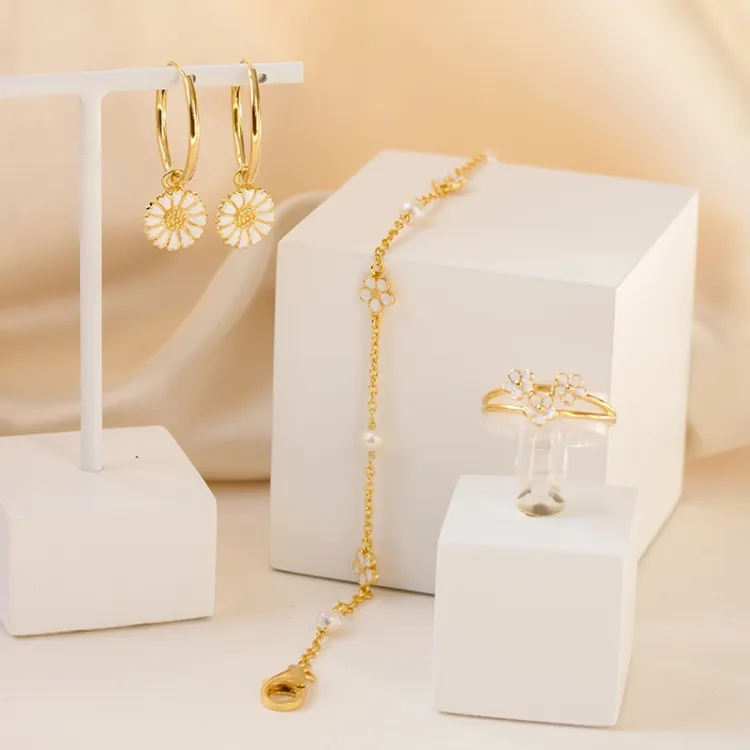 Marguerite Ring aus vergoldetem Sterlingsilber - Majse
