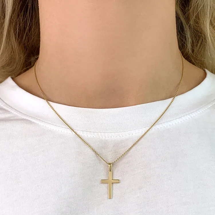 13 x 19 mm Kreuz Anhänger aus 8 Karat Gold
