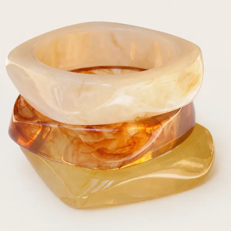 braunem bangle aus Harz - AURA
