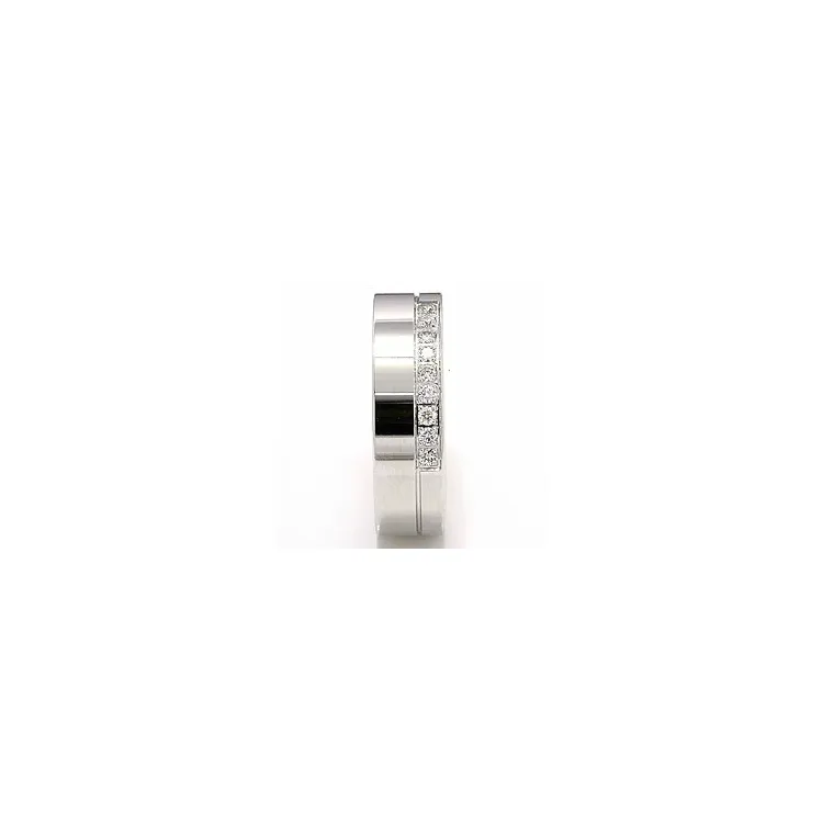 Trauring aus 14 Karat Weißgold 9 x 0,015  ct