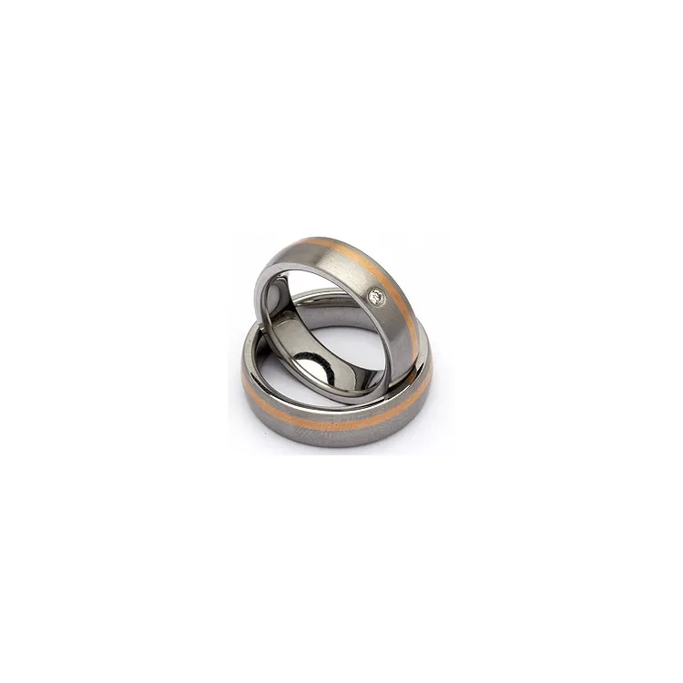 Trauringe aus 14 Karat Stahl und Rotgold 0,035 ct - set