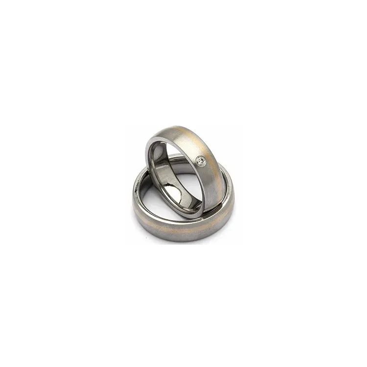 Trauringe aus 14 Karat Stahl und Weissgold 0,035 ct - set