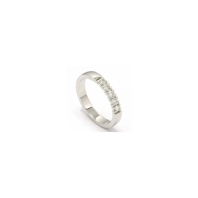 Trauring aus 14 Karat Weißgold 0,07 ct