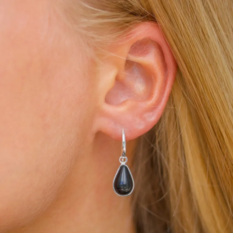 Tropfen schwarzem Onyx Ohrringe in Silber - Loom Stones