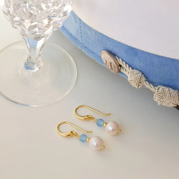 lange blauem Onyxe Ohrringe in vergoldetem Silber - Loom Stones