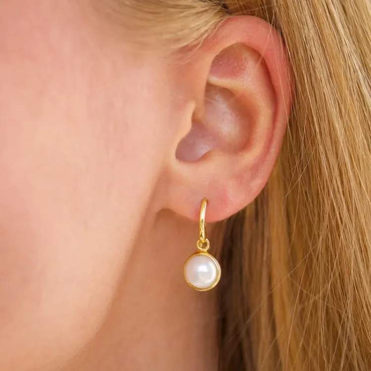 runden Perle Ohrringe in vergoldetem Silber - Loom Stones
