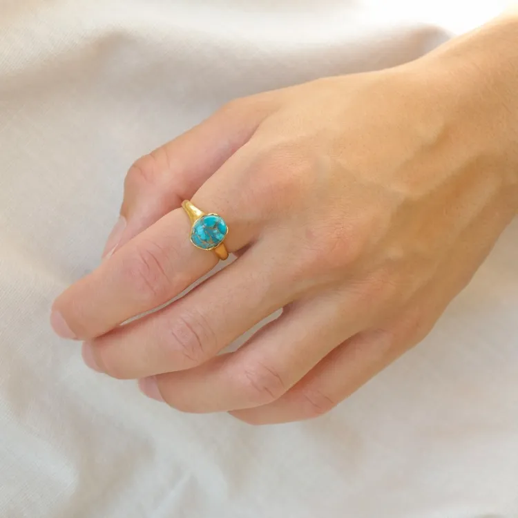 blauem synthetischer Türkis Ring aus vergoldetem Sterlingsilber - Loom Stones