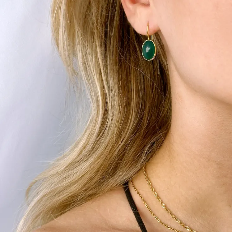 ovalen grünem Onyx Ohrringe in vergoldetem Silber - Loom Stones