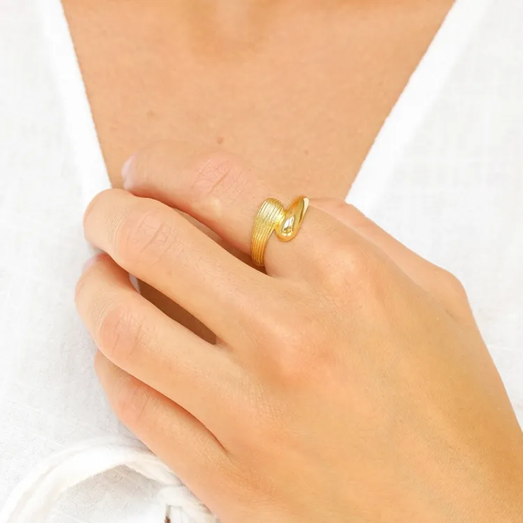 Ring aus vergoldetes Messing - Eliné