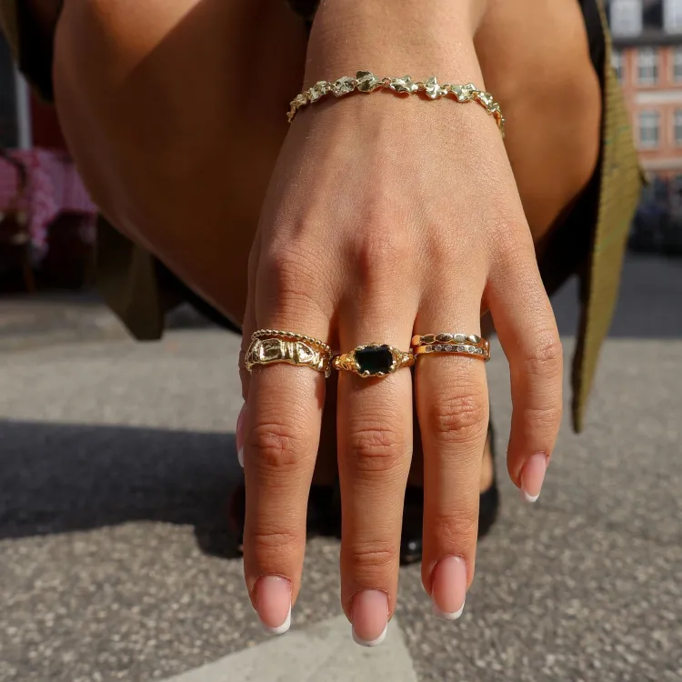 Zirkon Ring aus vergoldetes Messing - Eliné