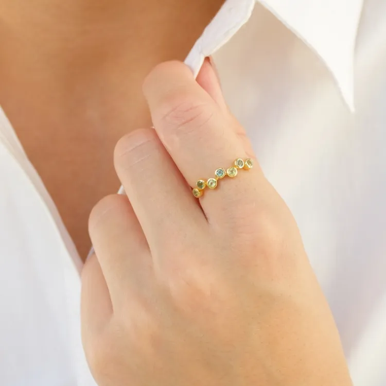 grünem Bergkristall Ring aus vergoldetes Messing - Bubbly Twist