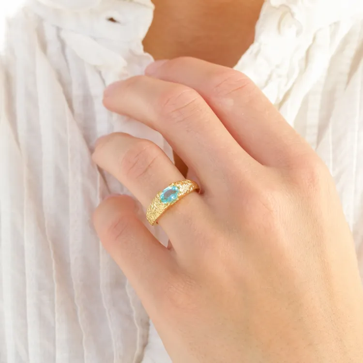 blauem Bergkristall Ring aus vergoldetes Messing - Eliné