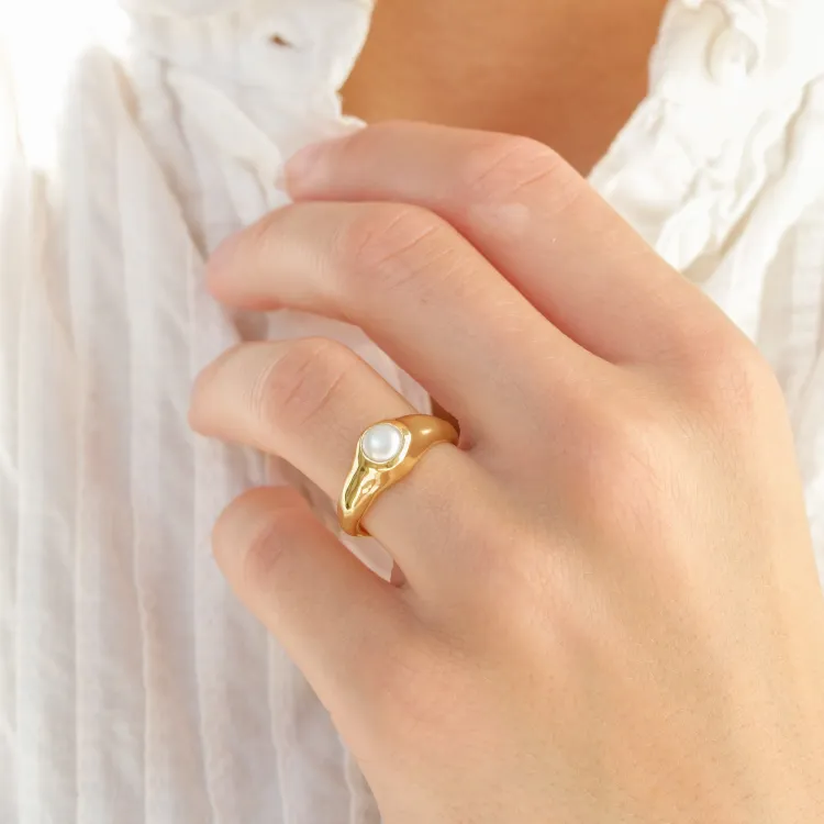 künstliche Perle Ring aus vergoldetes Messing - Eliné