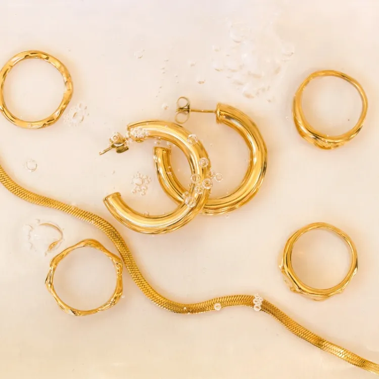 6 x 32 mm Wasserfester Halbkreolen in vergoldetem Edelstahl - OCEANA