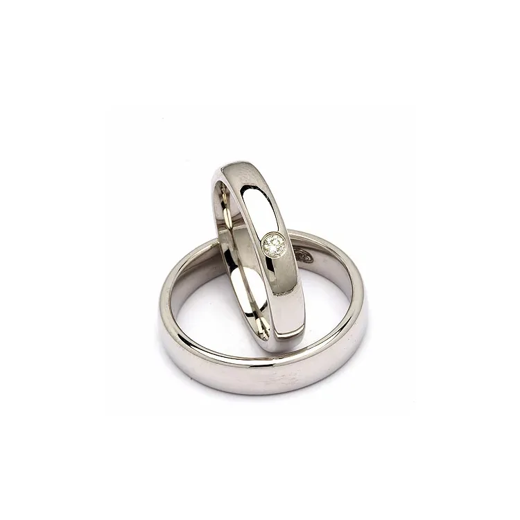 Trauringe in Silber 0,05 ct