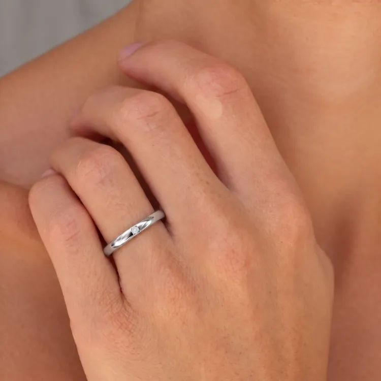 Wasserfest Zirkon Memoirering aus Stahl - OCEANA