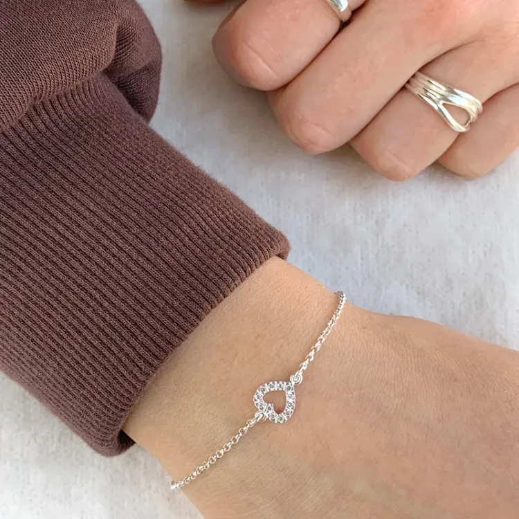 Herz Armband aus Silber und Herzförmiger Anhänger aus Silber