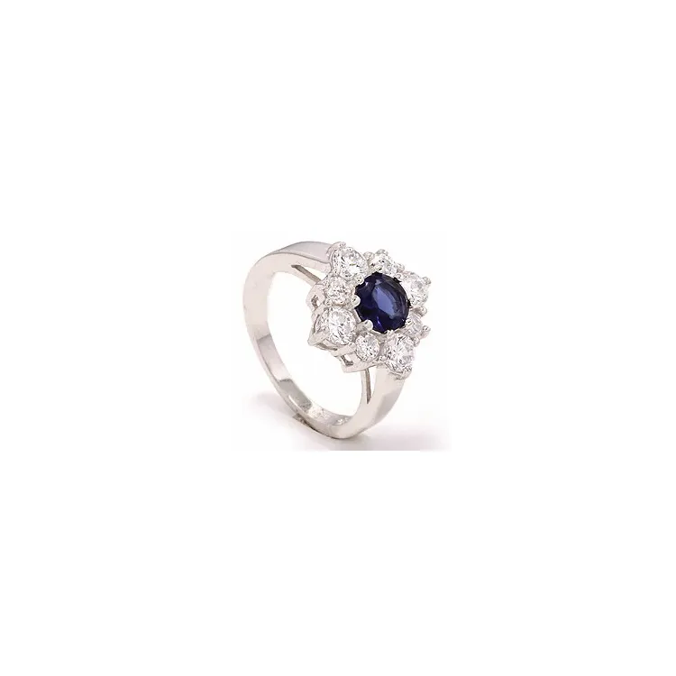 Viereckigem Ring aus Silber