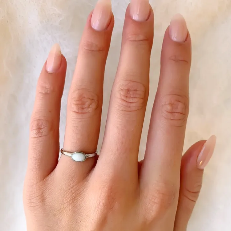 Ovaler Ring aus Silber
