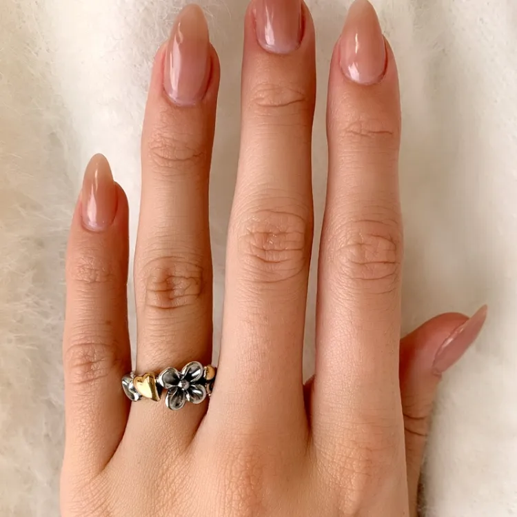 Blumen Ring aus oxidiertem Sterlingsilber mit vergoldetem Sterlingsilber