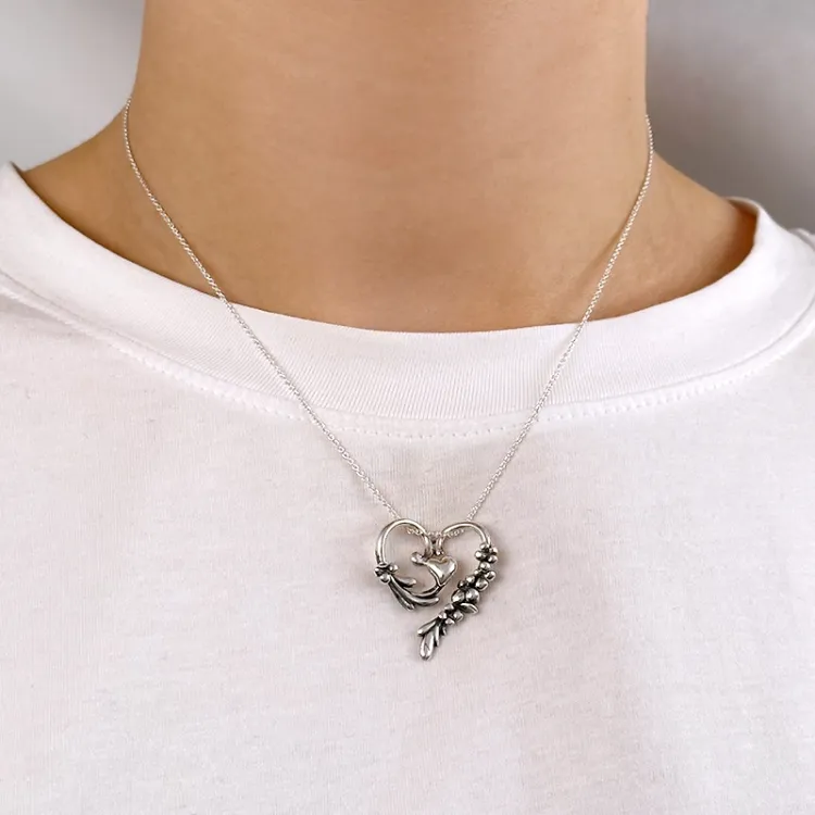Herz Anhänger aus oxidiertem Sterlingsilber