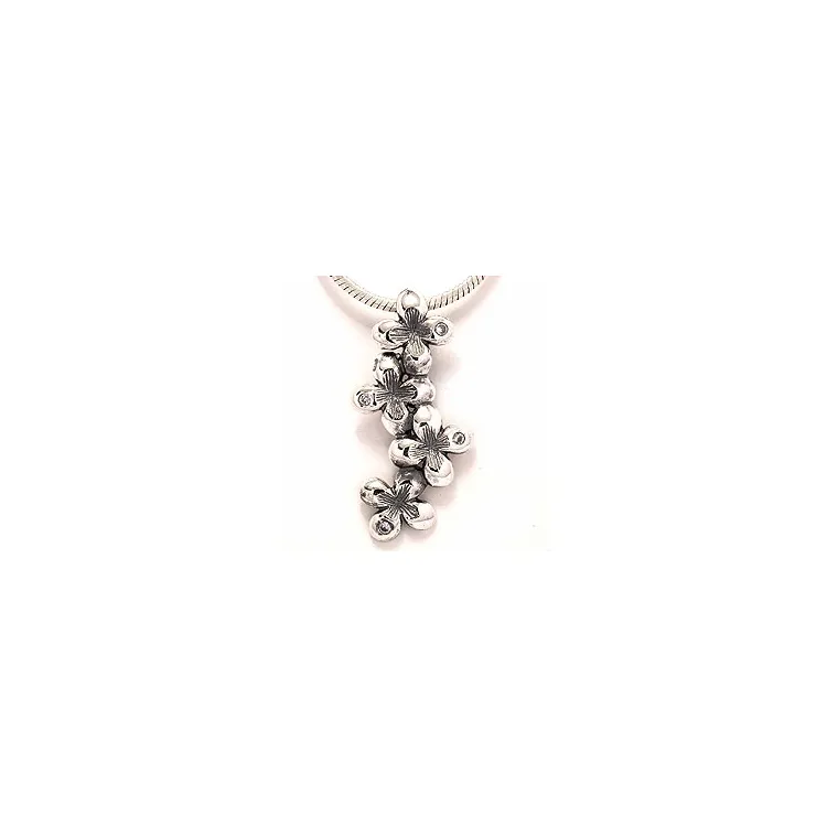 Blumenanhänger aus oxidiertem Sterlingsilber