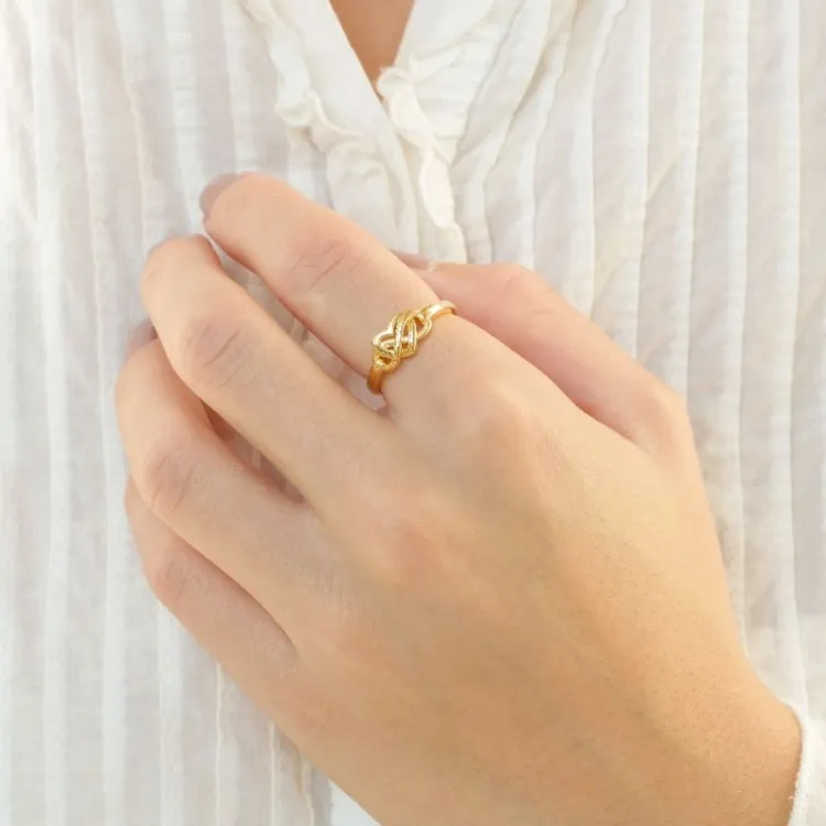 infinity Ring aus vergoldetem Sterlingsilber - Amoré