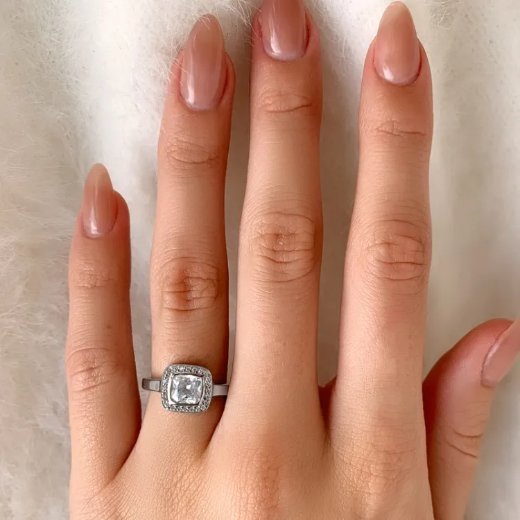 weißem Zirkon Ring aus Silber