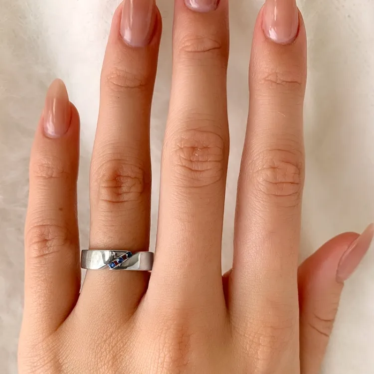 Elegant blauem saphir ring aus silber