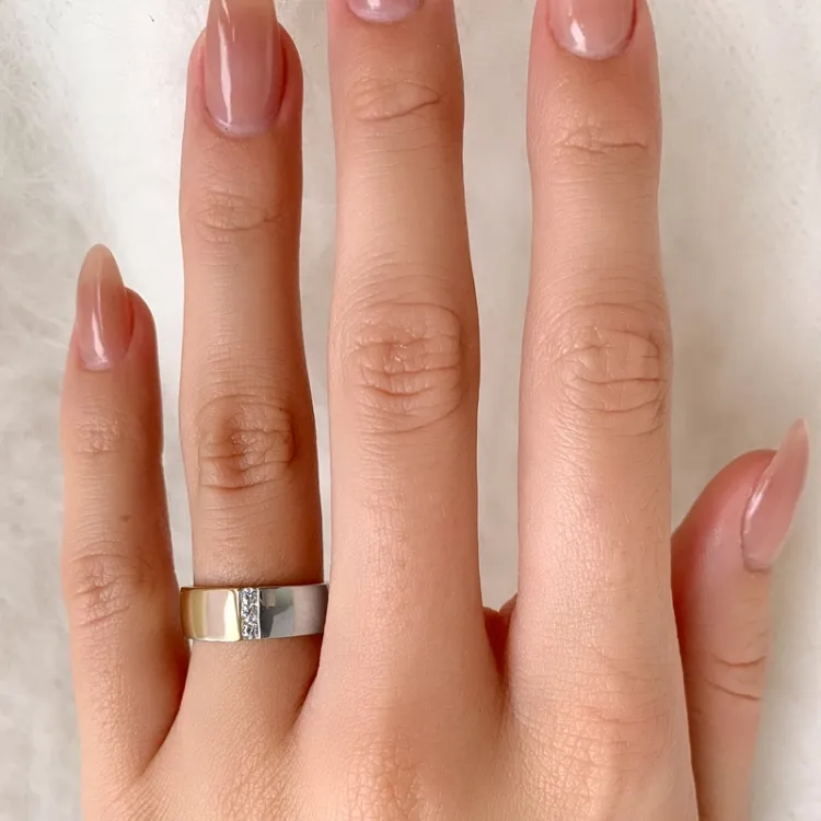 Breit Ring aus Silber mit 8 Karat Gold