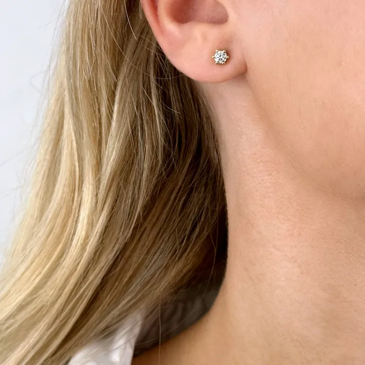 2 x 0,20 ct Solitärohrstecker in 14 Karat Gold mit Diamant 