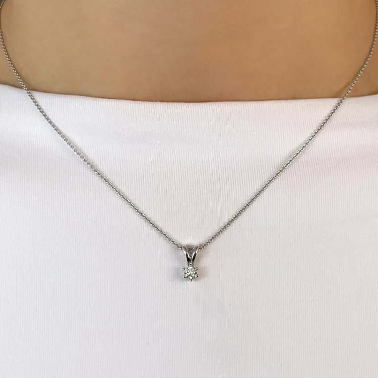 Diamant Solitäranhänger in 14 karat Weißgold 0,20 ct