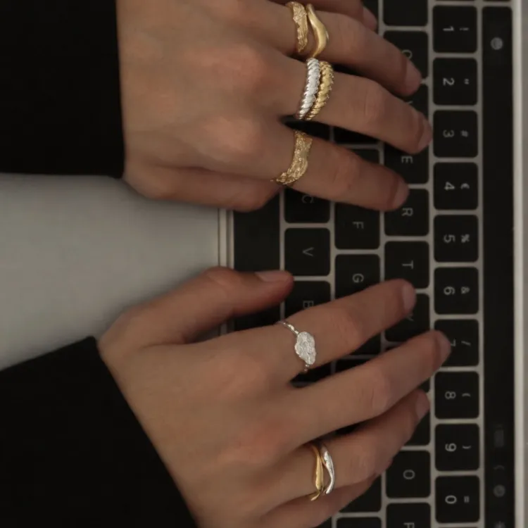 Zirkon Ring aus Silber - Lumé Etched