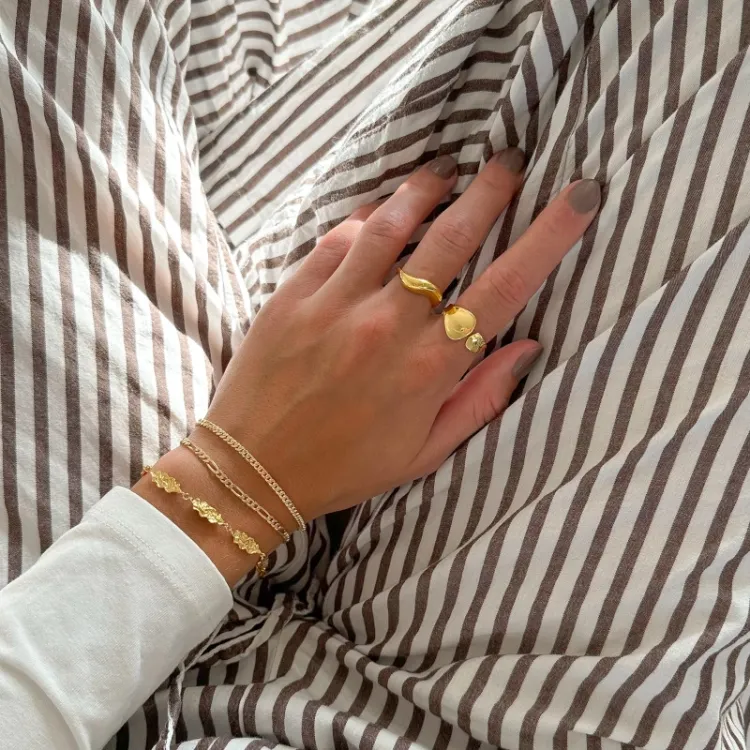Ring aus vergoldetem Sterlingsilber - Lumé Essence