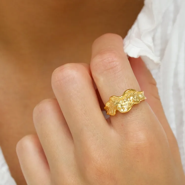 Ring aus vergoldetem Sterlingsilber - Lumé Etched
