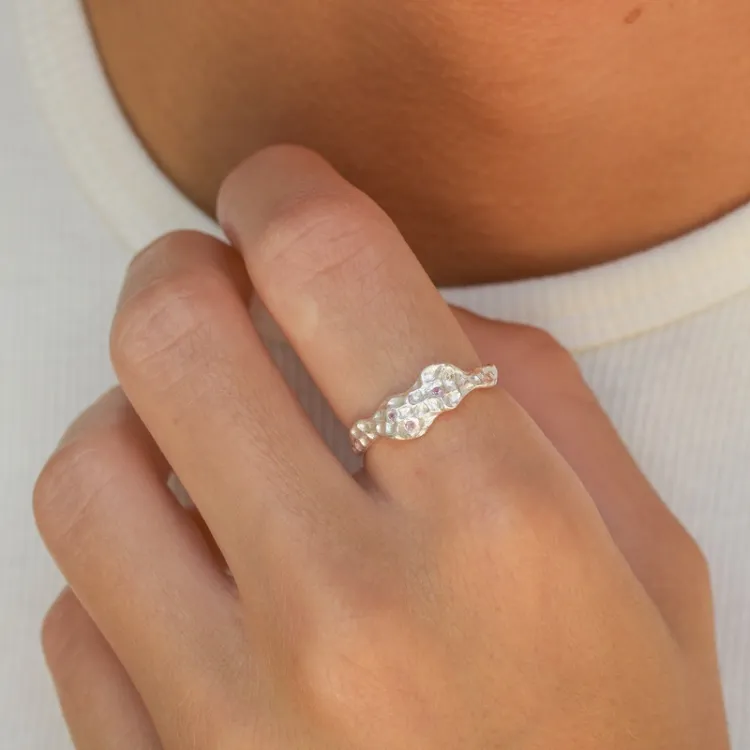 pink Zirkon Ring aus Silber - Lumé Etched