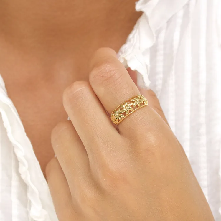 Blumen Ring aus vergoldetem Sterlingsilber - Lumé Essence