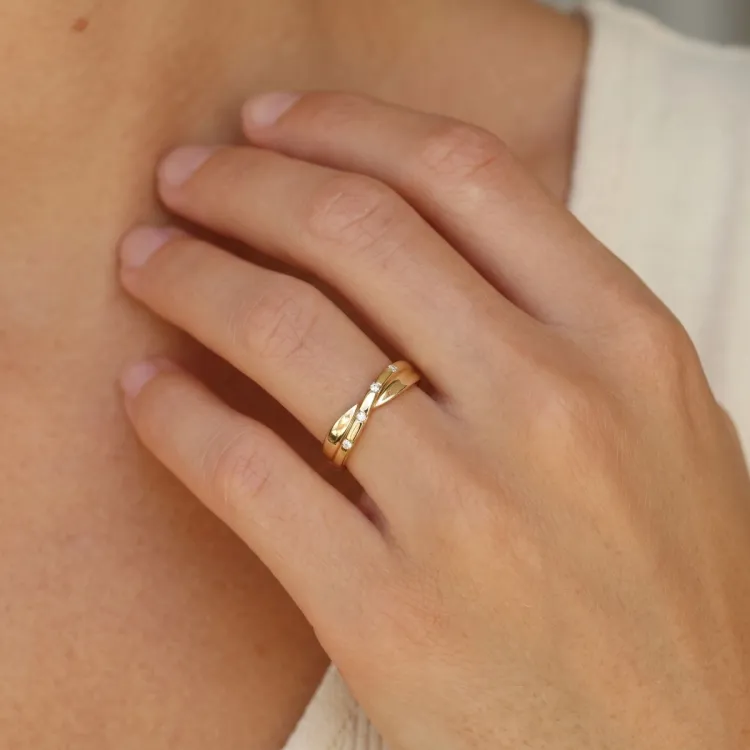abstraktem Diamant Ring in 9 Karat Gold 0,03 ct