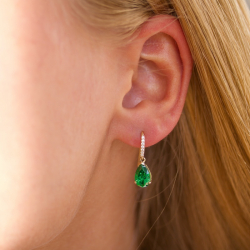grünem Ohrringe in 9 Karat Gold mit Synthetischer Smaragd und Zirkon