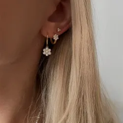 Nava Bellis Perle Ohrringe in vergoldetem Sterlingsilber