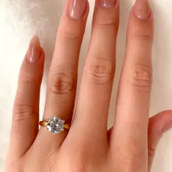 Zirkon Solitärring aus 8 Karat Gold - Gold Collection