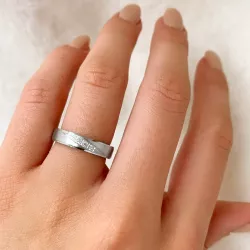 gebürsteter Ring aus rhodiniertem Silber
