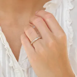 Zirkon Goldring aus 9 Karat Gold