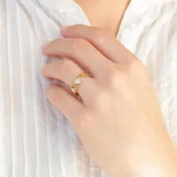 5 mm Trauring aus 9 Karat Gold 0,008 ct und 0,02 ct