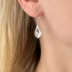Tropfenförmigen Ohrringe in rhodiniertem Silber
