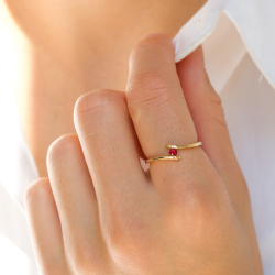 Rubin Ring in 9 Karat Gold 0,10 ct