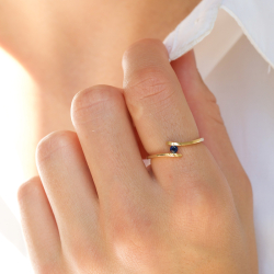 Saphir Ring in 9 Karat Gold 0,10 ct