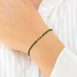 Elegant armband mit schmuckstein und 3 hematite.